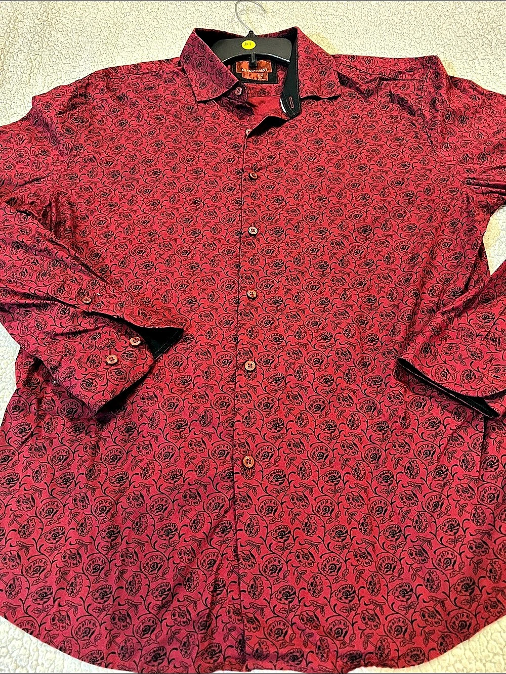 Consequence Floral Button Down in Red & Black Large Like New